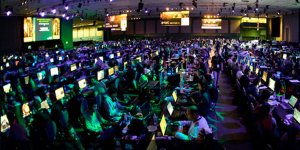 Усовершенствование игр и их выход на мировую арену кибер-спорта